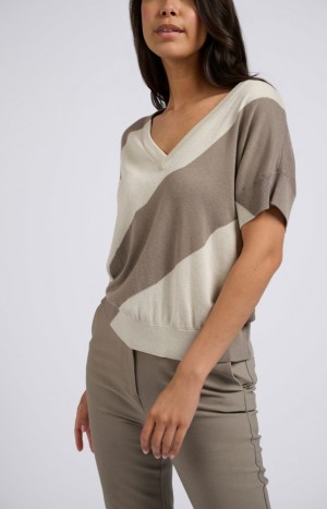 Chandails YAYA Short-sleeve with V-neck and diagonal stripe Femme Grise | MZNJIYU-27